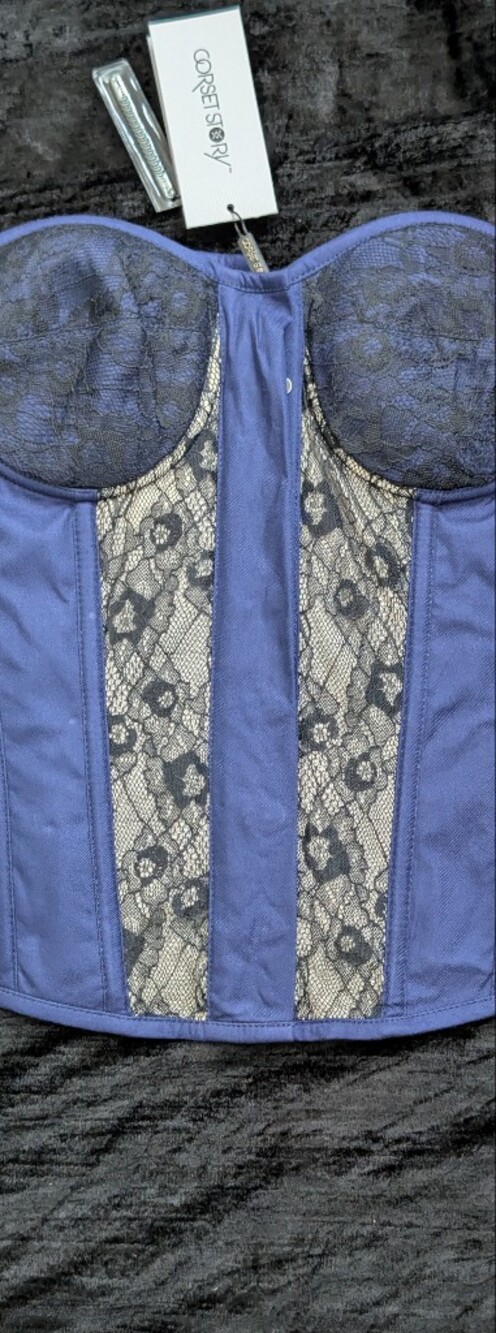 Lace Overbust Corset with cups